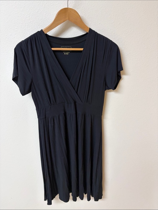 L.L. Bean Dresses & Skirts - L.L.Bean Women's Black Wrap-Style Short Sleeve Dress women’s size M PET